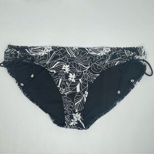 Collections by Catalina | Black & White Floral Bikini Swim Bottoms